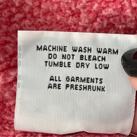 2B Free Pink Long Sleeve Sweatshirt Size M Raw Hem Butterfly Graphic Tattoo Art - Picture 10 of 10